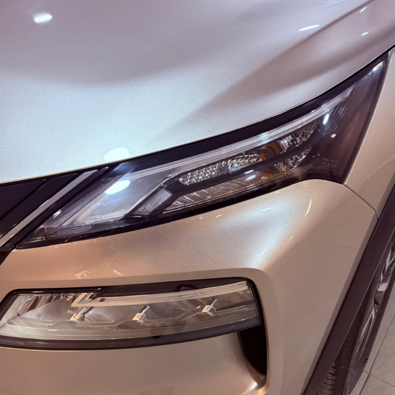 Nissan X-Trail  5 pts. Platinum e-Power, E-REV, TA, QCP, s. Bose, RA-19 2025